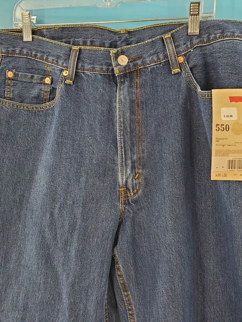 Levi's brand new 550 jeans relaxed fit 38x32
